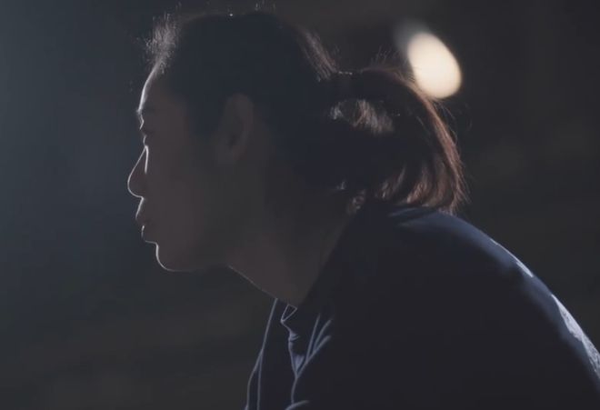 斥全身 每天吃止痛药 康复训练疼到哭球王会平台女排朱婷再谈伤病：无力感充(图5)